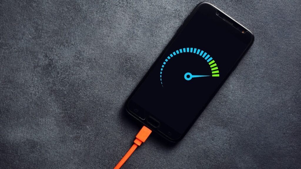 WhyYourPhoneChargesFastButDrainsQuickly